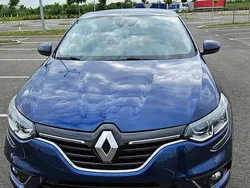 Culoarealbastru Utilizat 2017 Renault R4 Hatchback | 8.900 EUR
