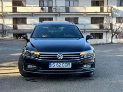 Negru Utilizat 2022 VW Passat Elegance Break | 21.000 EUR (Preț bun)