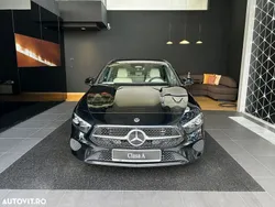 Negru Utilizat 2023 Mercedes A200 Hatchback | 39.900 EUR