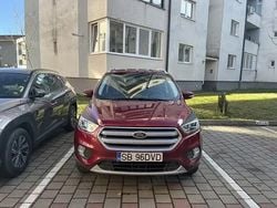Rosu Utilizat 2019 Ford Kuga SUV | 15.000 EUR (Preț bun)