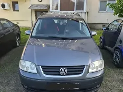 Utilizat 2005 VW Touran Monovolum | 2.500 EUR