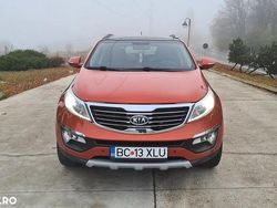 Culoareportocaliu Utilizat 2010 Kia Sportage DREAM-TEAM Edition SUV | 8.700 EUR (Scump)