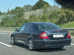 Albastru Utilizat 2008 Mercedes E220 Berlinǎ | 6.500 EUR (Scump)
