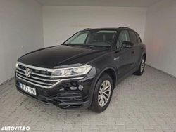 Culoarenegru Utilizat 2020 VW Touareg Elegance SUV | 24.900 EUR (Preț bun)