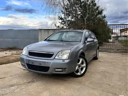 Utilizat 2004 Opel Signum Break | 2.500 EUR