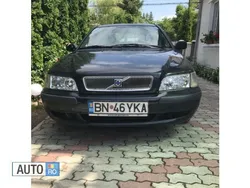 Negru Utilizat 2002 Volvo S40 Berlinǎ | 2.000 EUR
