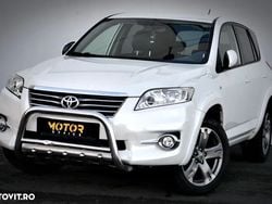 Alb Utilizat 2011 Toyota RAV4 Executive SUV | 8.990 EUR (Scump)