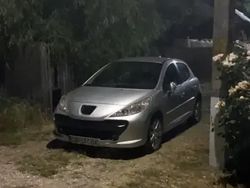 Gri Utilizat 2008 Peugeot 207 Hatchback | 2.300 EUR