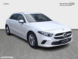 Alb Utilizat 2022 Mercedes A200 Hatchback | 23.500 EUR (Super Preț)