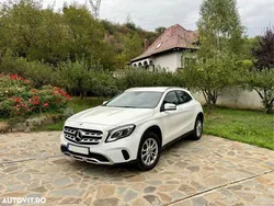 Culoarealb Utilizat 2019 Mercedes GLA180 SUV | 19.900 EUR