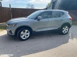 Gri Nouă 2025 Volvo XC40 Core SUV | 35.694 EUR