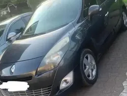 Gri Utilizat 2010 Renault Scénic III Monovolum | 2.600 EUR (Preț bun)