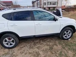 Alb Utilizat 2011 Nissan Qashqai SUV | 6.500 EUR (Preț OK)
