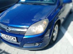 Culoarealbastru Utilizat 2006 Opel Astra Classic Hatchback | 1.200 EUR (Preț OK)