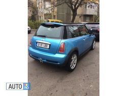 Albastru marin Utilizat 2004 Mini Cooper S Hatchback | 3.600 EUR