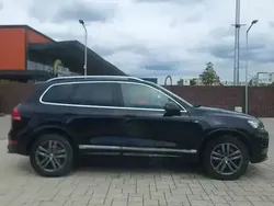 Negru Utilizat 2012 VW Touareg R-line SUV | 12.600 EUR (Super Preț)