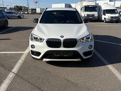 Culoarealb Utilizat 2017 BMW X1 Comfort Edition SUV | 17.900 EUR (Puțin scump)