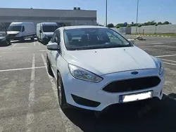 Alb Utilizat 2015 Ford Focus Berlinǎ | 6.000 EUR (Super Preț)