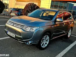 Gri Utilizat 2014 Mitsubishi Outlander SUV | 8.800 EUR