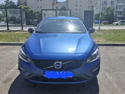 Albastru Utilizat 2016 Volvo V60 Break | 10.500 EUR (Preț bun)