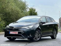 Culoaregri Utilizat 2015 Toyota Avensis Executive Berlinǎ | 8.489 EUR