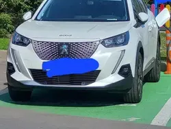 Utilizat 2020 Peugeot e-2008 SUV | 17.000 EUR