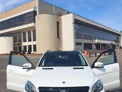 Culoarealb Utilizat 2013 Mercedes ML350 SUV | 15.000 EUR (Preț OK)