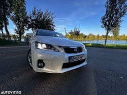 Culoarealb Utilizat 2011 Lexus CT200h Luxury Line Hatchback | 11.000 EUR