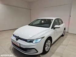Alb Utilizat 2024 VW Golf VIII Life | 22.400 EUR (Preț bun)
