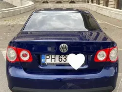 Utilizat 2009 VW Jetta Berlinǎ | 4.350 EUR