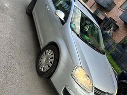 Utilizat 2010 VW Golf VI Break | 2.600 EUR (Preț bun)