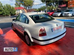 Alb Utilizat 2002 VW Passat Berlinǎ | 2.499 EUR (Puțin scump)