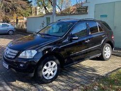 Culoarenegru Utilizat 2008 Mercedes ML320 SUV | 9.500 EUR (Scump)