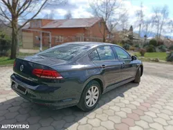 Gri Utilizat 2015 VW Passat Berlinǎ | 8.990 EUR (Preț bun)