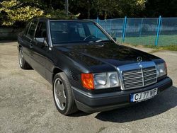 Utilizat 1990 Mercedes E300 Berlinǎ | 10.350 EUR
