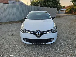 Culoaremaro Utilizat 2015 Renault Captur Authentique SUV | 5.390 EUR (Preț bun)