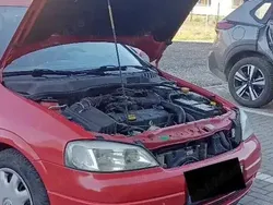Rosu Utilizat 2000 Opel Astra Berlinǎ | 1.000 EUR