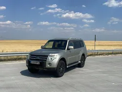 Utilizat 2007 Mitsubishi Pajero SUV | 9.200 EUR
