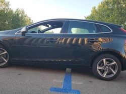 Culoarenegru Utilizat 2017 Volvo V40 Kinetic Hatchback | 10.000 EUR (Preț OK)