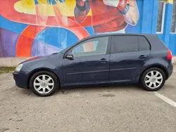 Utilizat 2004 VW Golf V Berlinǎ | 2.000 EUR (Preț OK)