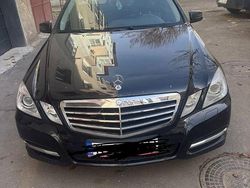 Culoarenegru Utilizat 2012 Mercedes E220 Berlinǎ | 8.000 EUR