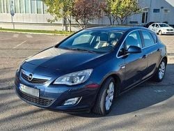 Culoarealbastru Utilizat 2010 Opel Astra Cosmo Hatchback | 5.049 EUR (Puțin scump)