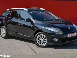 Negru Utilizat 2013 Renault Mégane GrandTour Bose Edition Break | 4.990 EUR