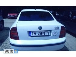 Alb Utilizat 2004 Skoda Superb Berlinǎ | 3.500 EUR