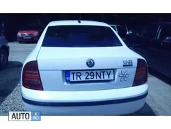 Alb Utilizat 2004 Skoda Superb Berlinǎ | 3.500 EUR