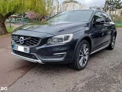 Gri Utilizat 2016 Volvo V60 CC Break | 8.950 EUR