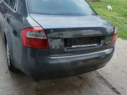 Utilizat 2002 Audi A4 Berlinǎ | 2.300 EUR