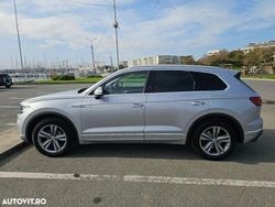 Culoaregri Utilizat 2018 VW Touareg Elegance SUV | 36.000 EUR (Puțin scump)