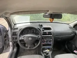 Gri Utilizat 2009 Opel Astra Hatchback | 800 EUR (Super Preț)