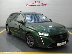Culoareverde Utilizat 2023 Peugeot 308 Allure Hatchback | 16.490 EUR